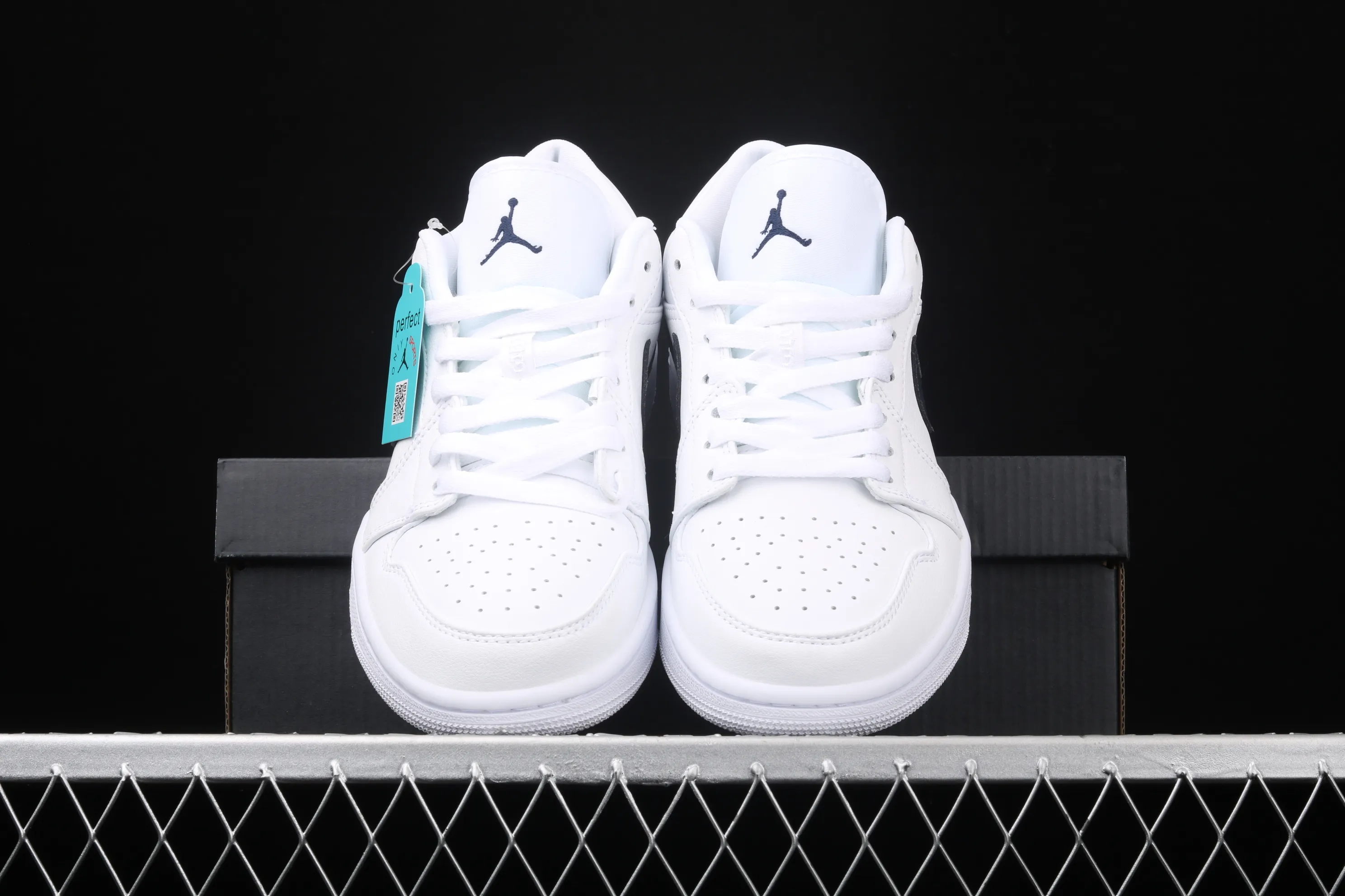 All categories Air Jordan Jordan series basketball shoes Air Jordan 1 Low New version Air Jordan 1 Low AJ1 Joe 1 low top leather cultural and leisure sports sneakers 553558-114